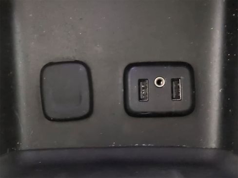 Used 2019 GMC Acadia SLT image 32