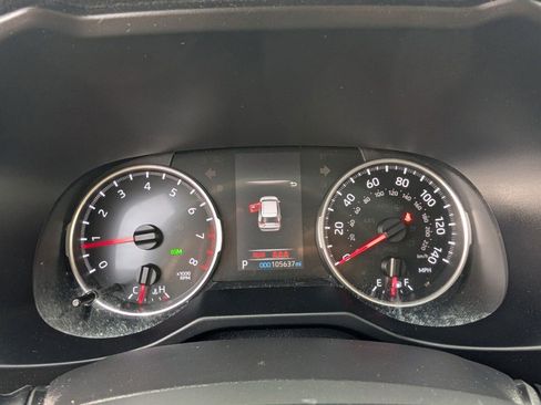 Used 2020 Toyota RAV4 XLE Premium image 27