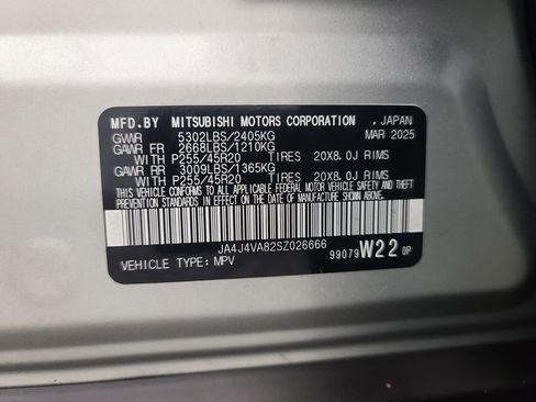 Used 2025 Mitsubishi Outlander SE image 41