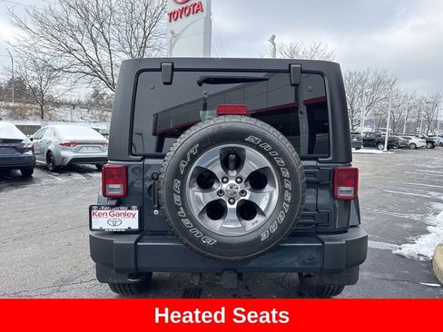 Used 2017 Jeep Wrangler Unlimited Sahara w/ Connectivity Group image 6