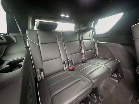 Used 2022 Cadillac Escalade Premium Luxury w/ LPO, Illumination Package image 36