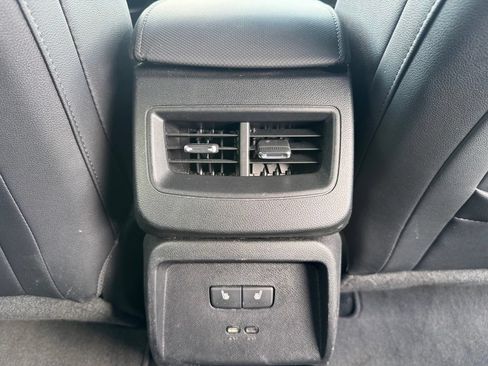 Used 2024 Chevrolet Equinox EV LT FWD image 34