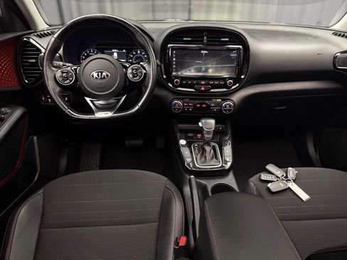 Used 2020 Kia Soul GT-Line Turbo FWD image 19