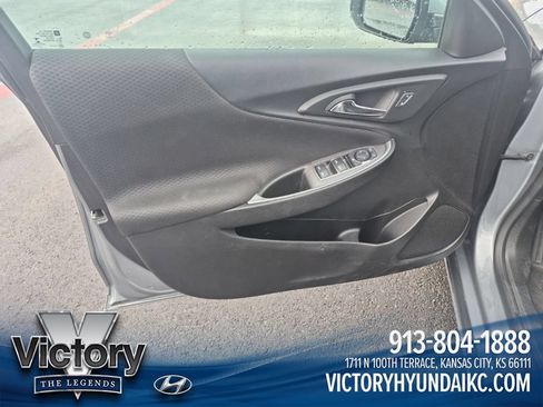 Used 2024 Chevrolet Malibu LT FWD image 10