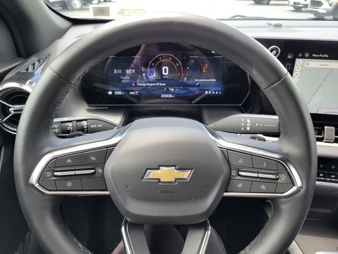 Used 2026 Chevrolet Equinox LT w/ Convenience Package II AWD/4WD image 32