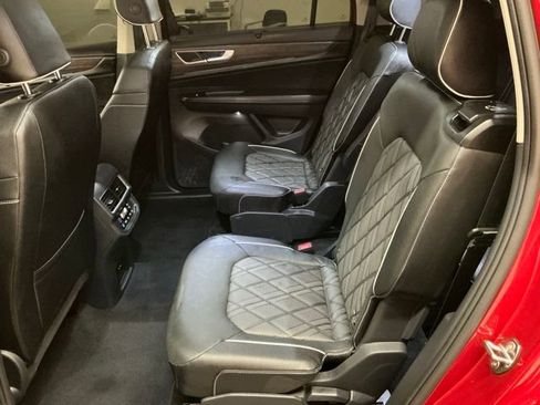 Used 2025 Volkswagen Atlas SEL Premium R-Line AWD/4WD image 13