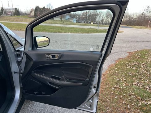 Used 2020 Ford EcoSport SE w/ SE Convenience Package image 37