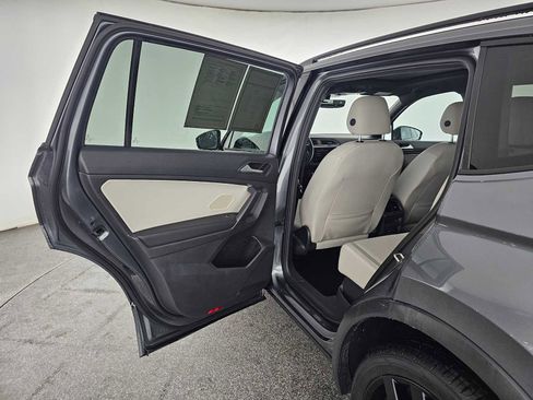 Used 2021 Volkswagen Tiguan SE R-Line image 15