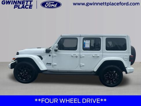 Used 2021 Jeep Wrangler Unlimited Sahara AWD/4WD image 8
