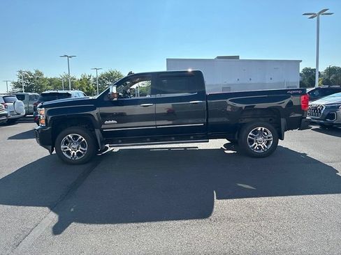 Used 2016 Chevrolet Silverado 2500 High Country w/ Duramax Plus Package AWD/4WD image 17
