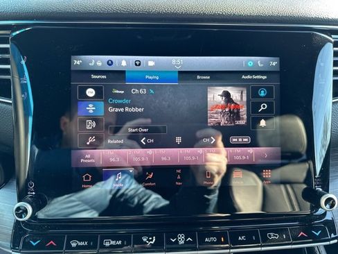 Used 2023 Jeep Wagoneer L Series II image 26