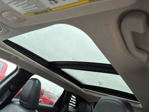 Used 2014 Jeep Cherokee Trailhawk w/ Technology Group image 17