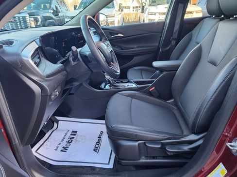 Used 2024 Buick Encore GX Preferred image 25