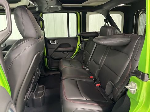 New 2025 Jeep Wrangler Unlimited Rubicon image 12