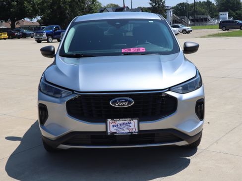 Used 2024 Ford Escape Active AWD/4WD image 2