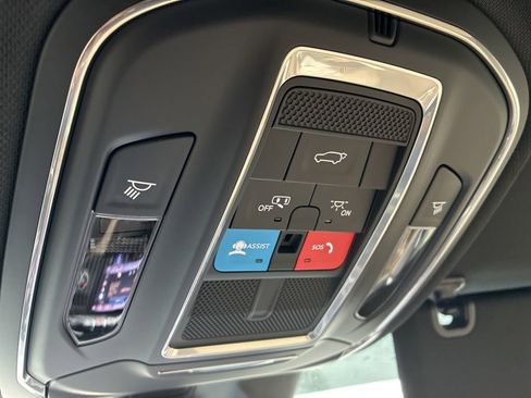 Used 2025 Jeep Grand Cherokee Limited RWD image 15