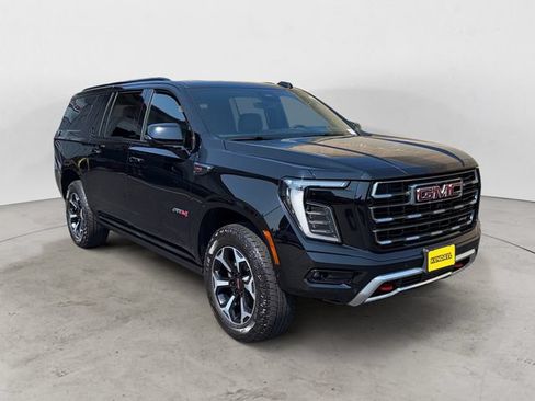 Certified 2025 GMC Yukon XL AT4 w/ AT4 Premium Package AWD/4WD image 3