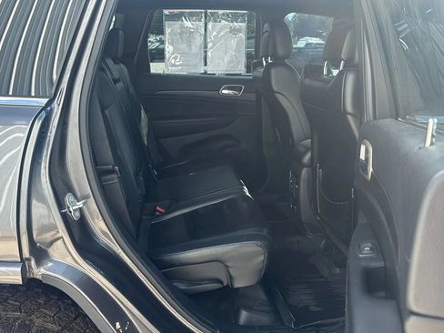 Used 2015 Jeep Grand Cherokee Altitude AWD/4WD image 15