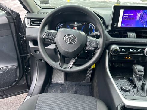 Certified 2024 Toyota RAV4 LE image 21
