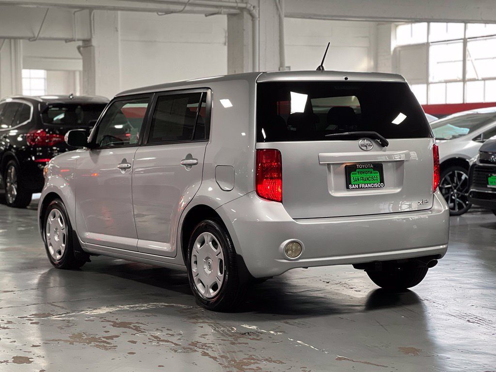 Used 2008 Scion xB FWD image 3