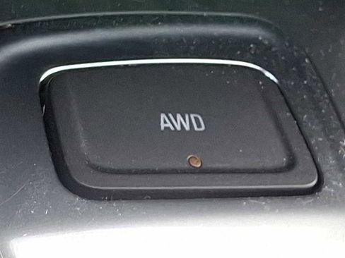 Used 2024 Chevrolet Equinox LT image 24