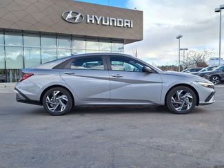 New 2025 Hyundai Elantra SEL video 2
