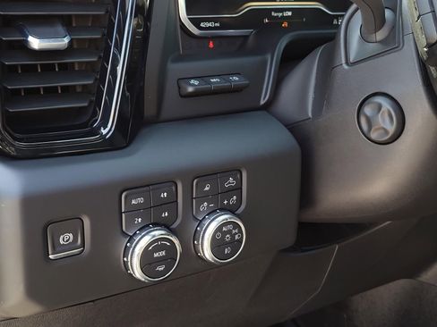 Used 2023 GMC Sierra 1500 AT4X AWD/4WD image 20