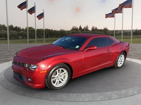 Used 2015 Chevrolet Camaro LS RWD image 2