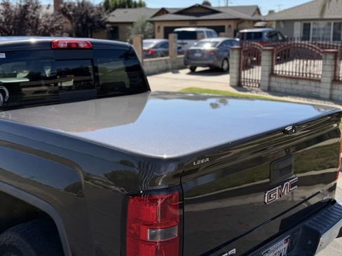 Used 2015 GMC Sierra 1500 SLT w/ SLT Crew Cab Value Package image 17