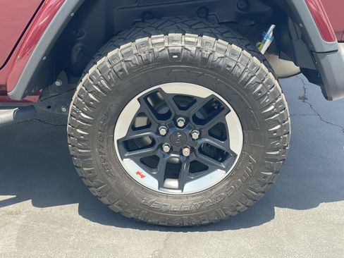 Used 2022 Jeep Wrangler Unlimited Rubicon w/ Steel Bumper Group AWD/4WD image 30