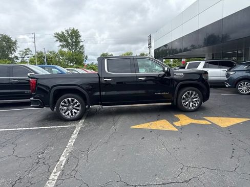 Used 2023 GMC Sierra 1500 Denali w/ Denali Reserve Package AWD/4WD image 4