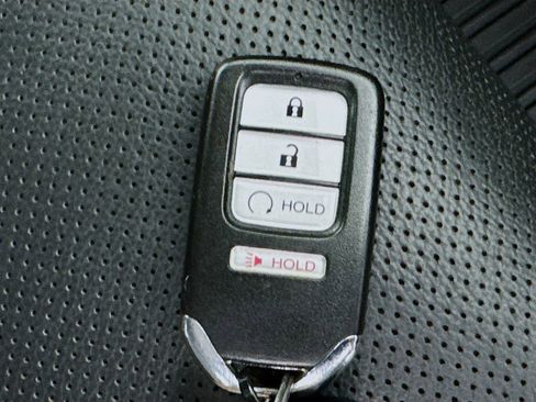 Used 2018 Honda Ridgeline RTL-T image 38