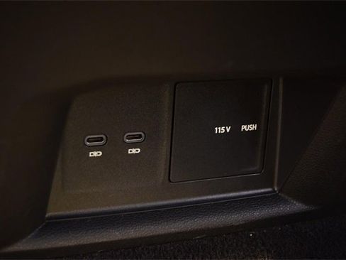 Certified 2023 Volkswagen Atlas SE w/ Panoramic Sunroof Package image 24