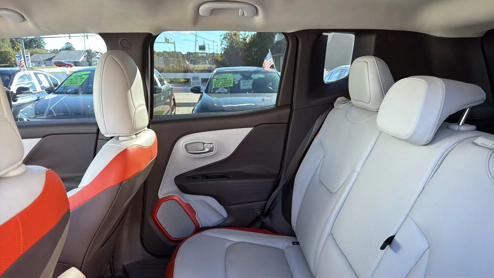 Used 2017 Jeep Renegade Limited FWD image 19
