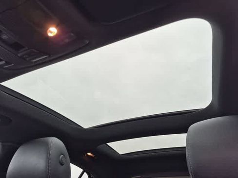 Used 2017 Mercedes-Benz GLA 250 4MATIC image 19