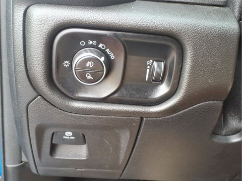 Used 2021 RAM 1500 Big Horn RWD image 16