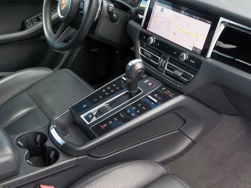 Used 2022 Porsche Macan S AWD/4WD image 10