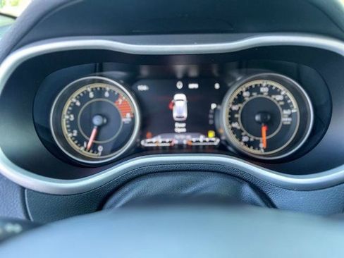 Used 2018 Jeep Cherokee Trailhawk w/ Quick Order Package 27L AWD/4WD image 19