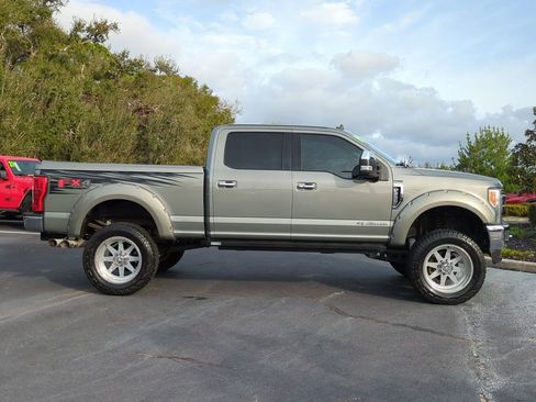 Used 2019 Ford F250 Lariat w/ Lariat Ultimate Package image 4