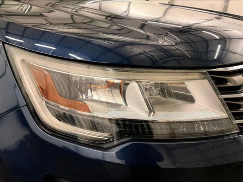 Used 2017 Ford Explorer XLT w/ Equipment Group 202A image 29