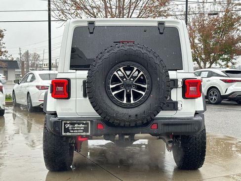 Used 2024 Jeep Wrangler Unlimited Rubicon image 7