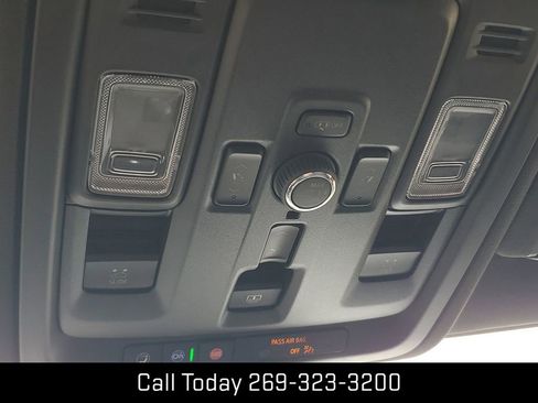 New 2025 GMC Yukon XL Denali w/ Denali Reserve Package image 37