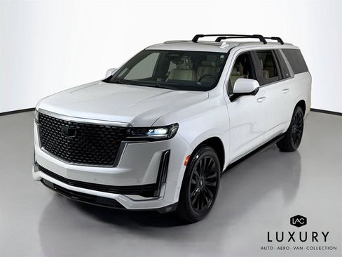 Used 2024 Cadillac Escalade ESV Premium Luxury w/ Performance Package AWD/4WD image 4
