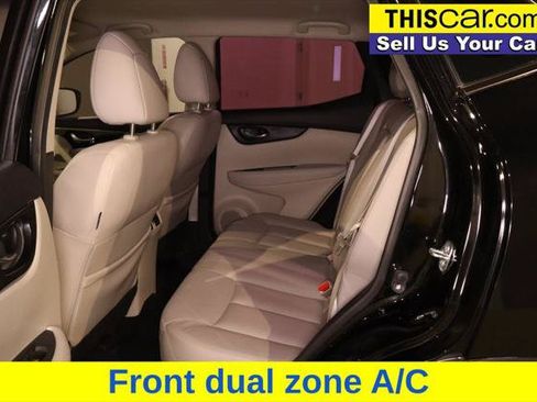 Used 2017 Nissan Rogue Sport SL FWD image 12