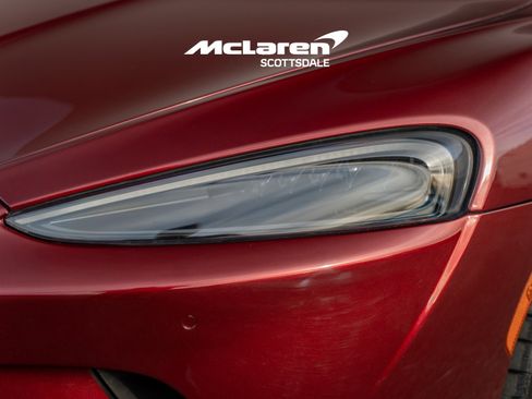 Used 2023 McLaren GT image 13