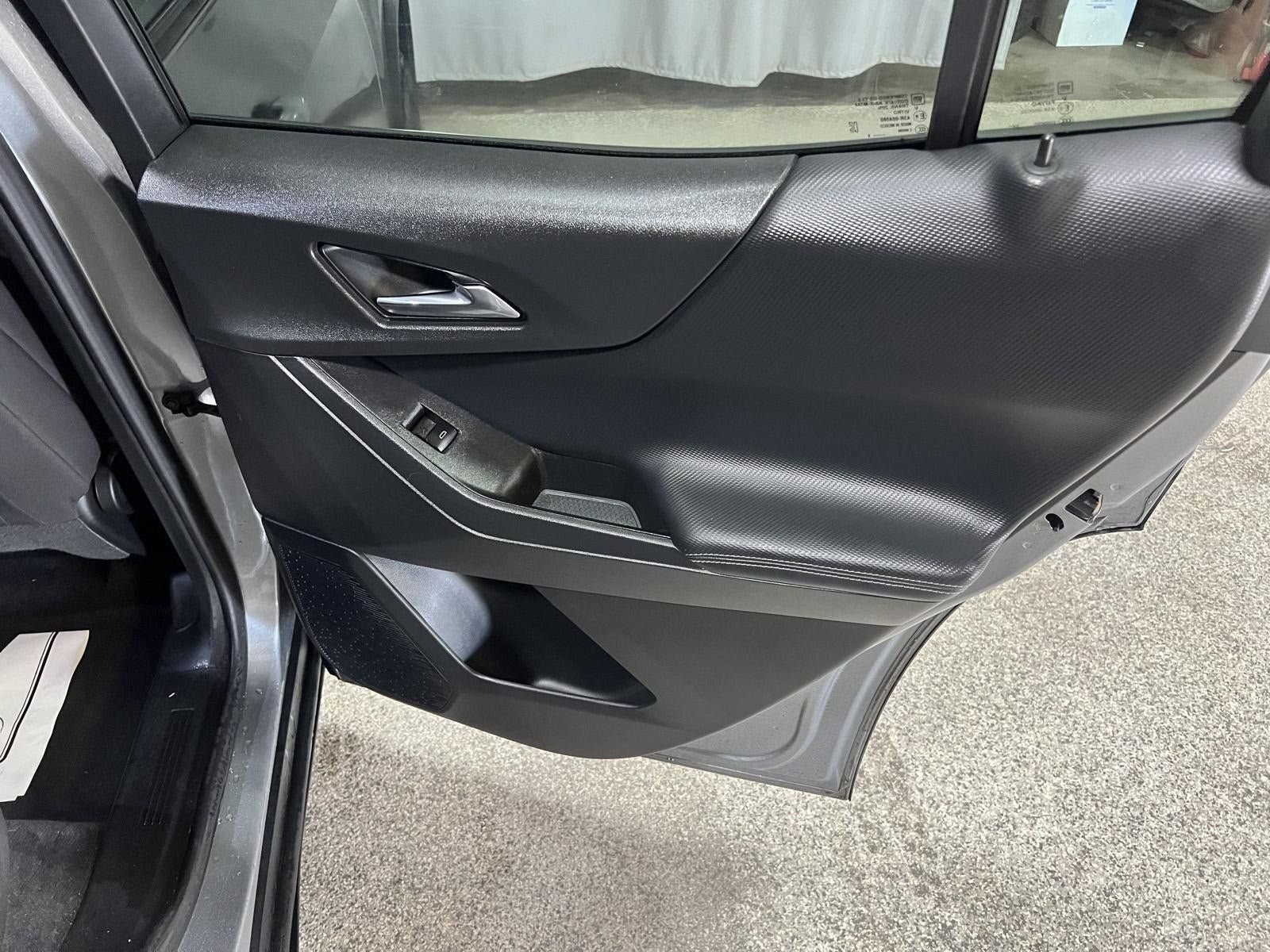 Used 2025 Chevrolet Equinox LT AWD/4WD image 21