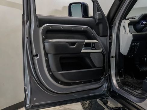 Used 2020 Land Rover Defender 110 First Edition AWD/4WD image 64