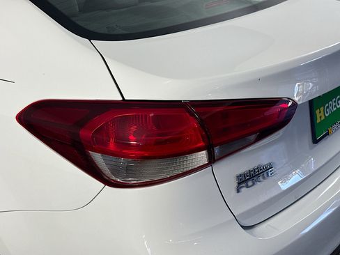 Used 2017 Kia Forte LX image 34