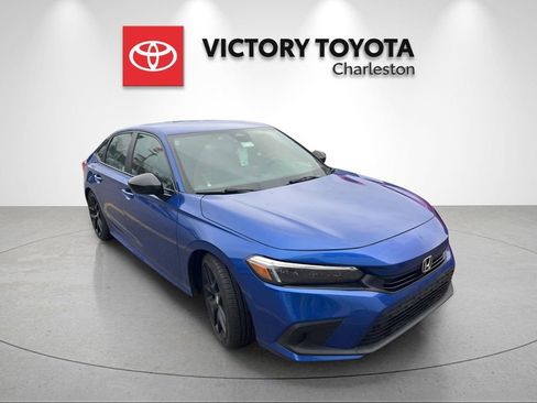 Used 2024 Honda Civic Sport image 2