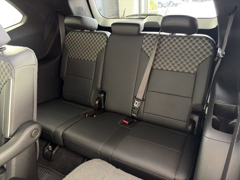 Certified 2024 GMC Acadia Denali w/ LPO, Floor Liner Package AWD/4WD image 8